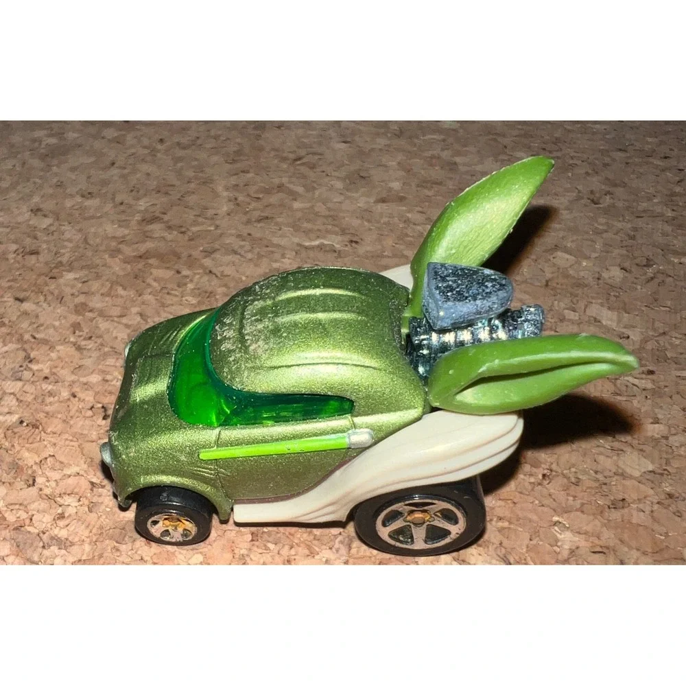 Hot Wheels Star Wars Yoda Character Car‎ 1:64 Green Good Condition 2014 Mattel